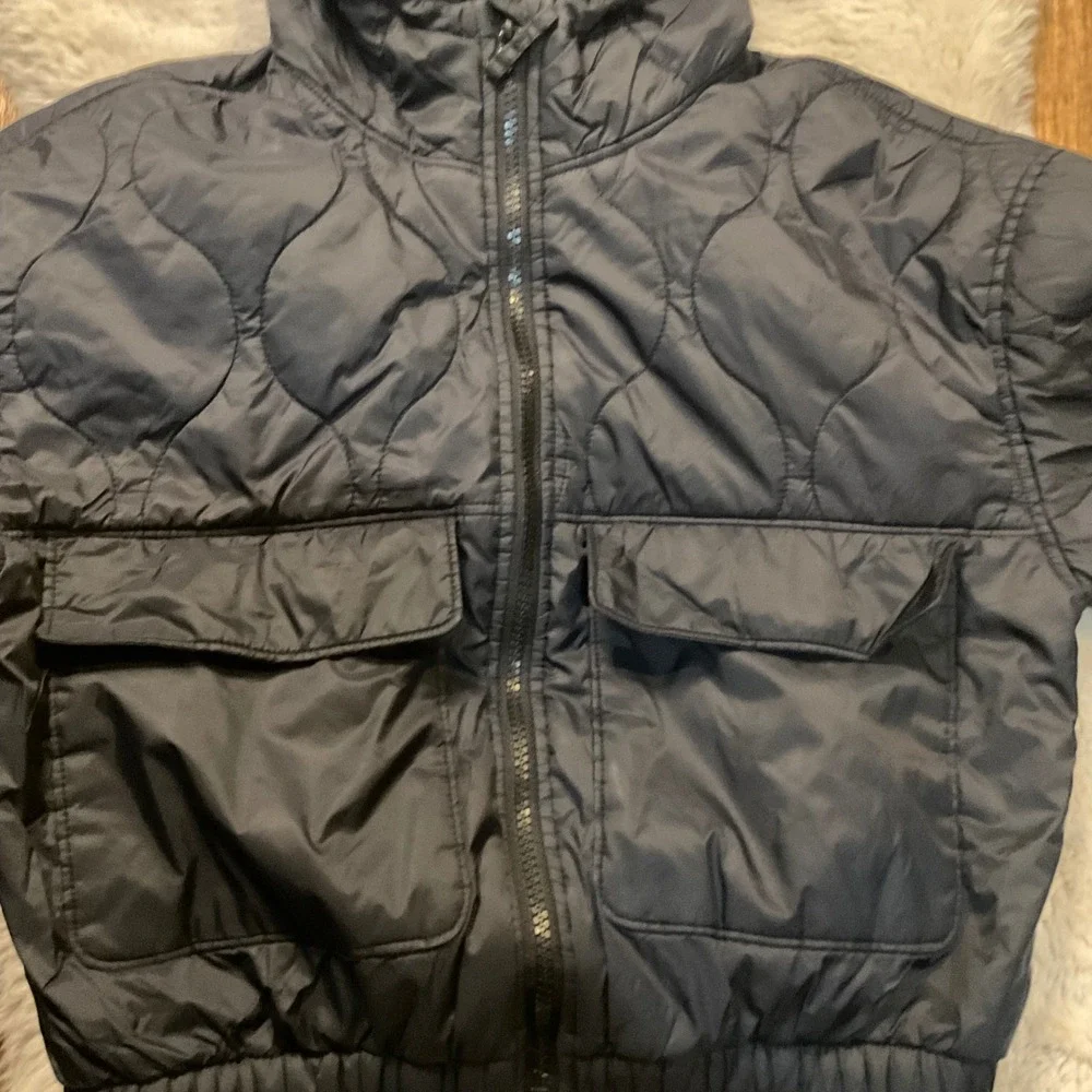 Old Navy Puffer Jacket Kids Size 10/12 Black Full Zip Hooded Lightweight Insulat